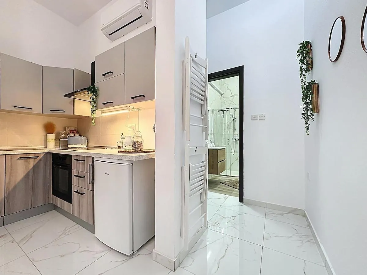 Boho Luxe Terrace - Brand New & Terrace Apartment Saint Julian's