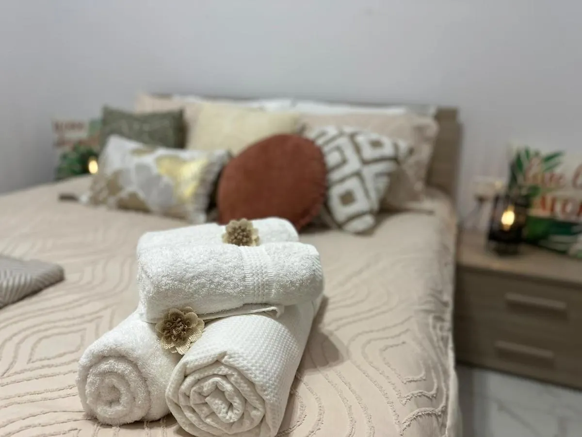 Boho Luxe Terrace - Brand New & Terrace Apartment Saint Julian's 0*,  Malta