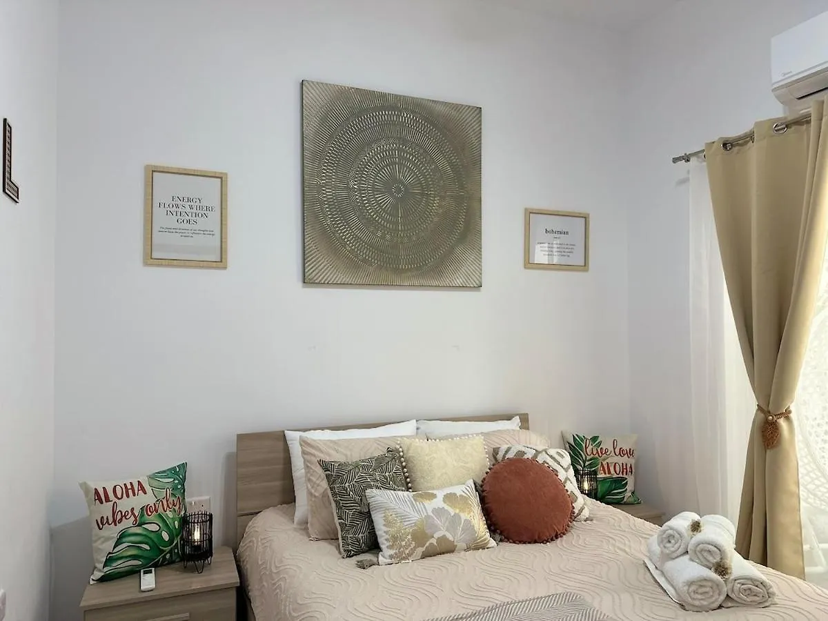 Boho Luxe Terrace - Brand New & Terrace Apartment Saint Julian's