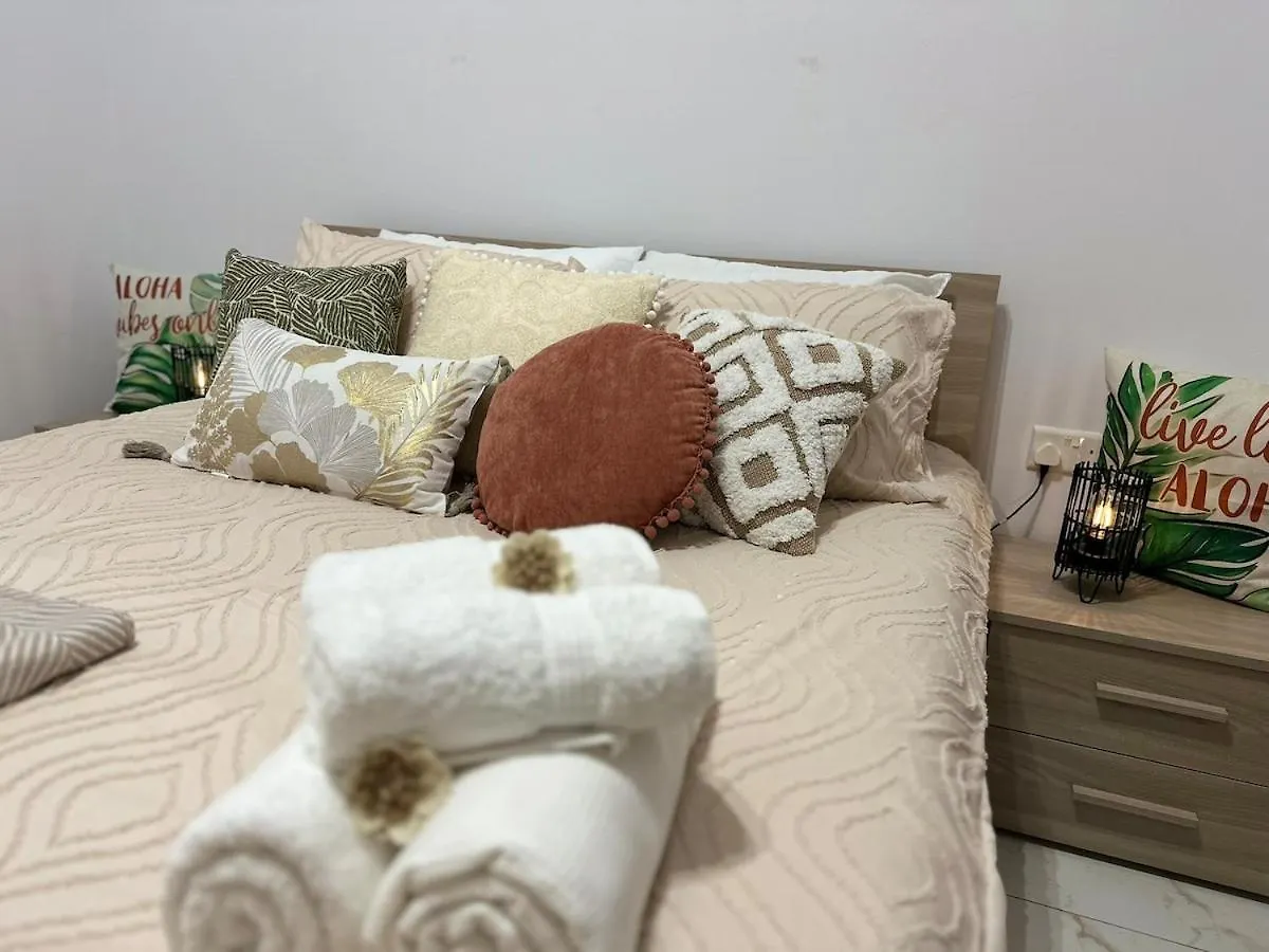 Boho Luxe Terrace - Brand New & Terrace Apartment Saint Julian's