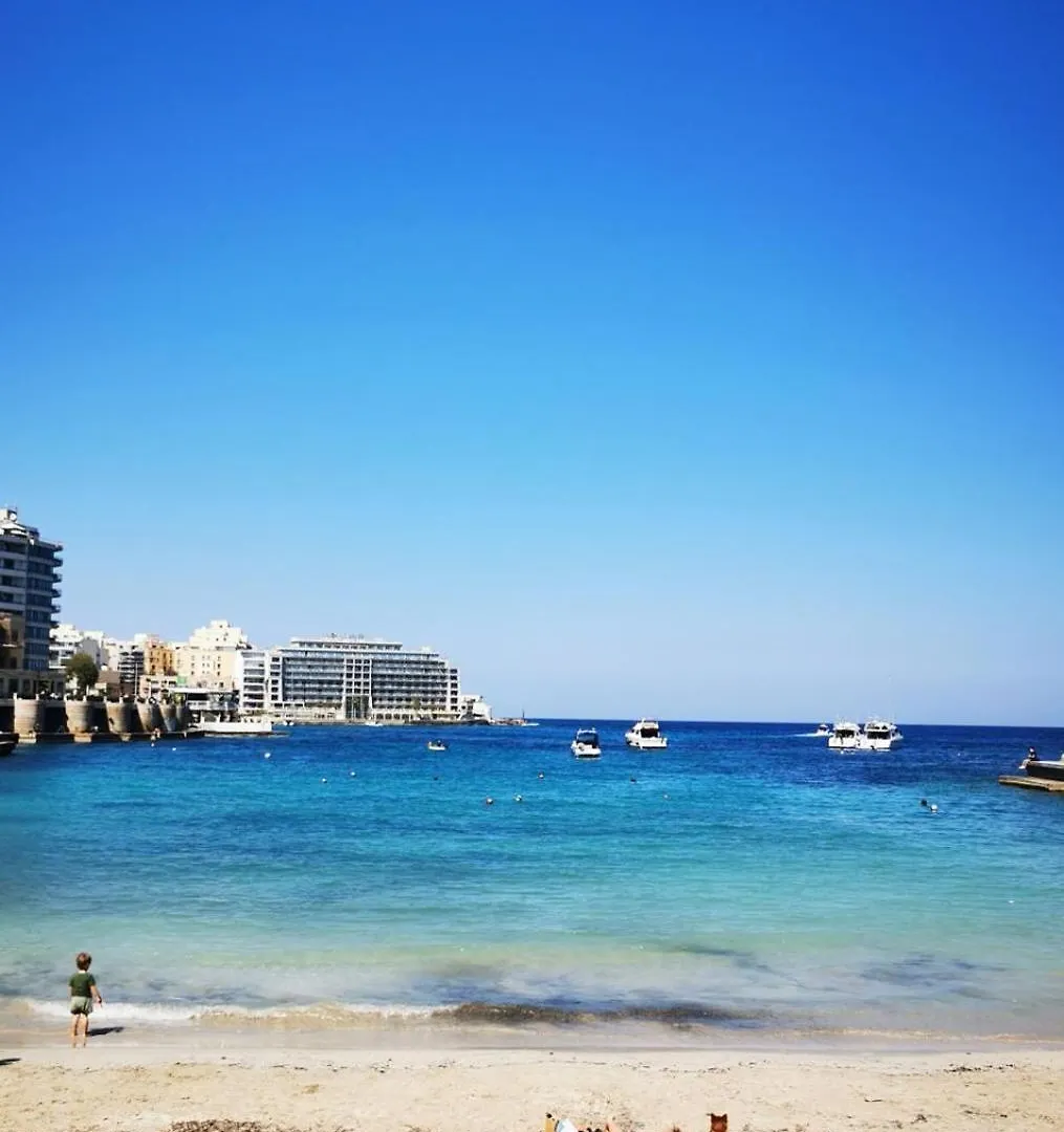 Boho Luxe Terrace - Brand New & Terrace Apartment Saint Julian's Malta
