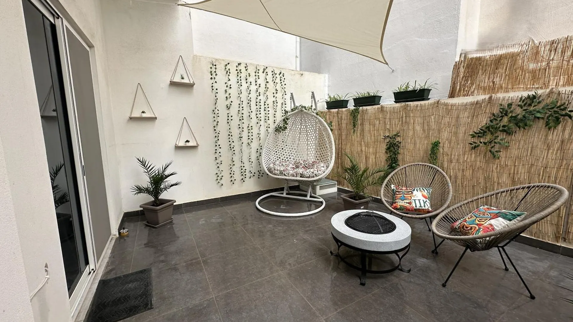 Boho Luxe Terrace - Brand New & Terrace Apartment Saint Julian's