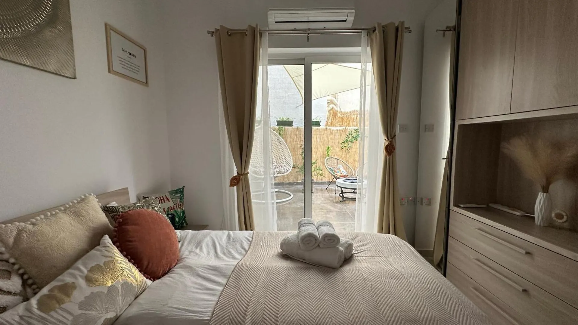 Boho Luxe Terrace - Brand New & Terrace Apartment Saint Julian's